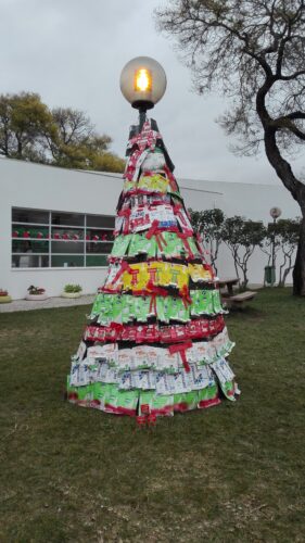 A conclusão da árvore Natal Guloso segundo o regulamento do concurso